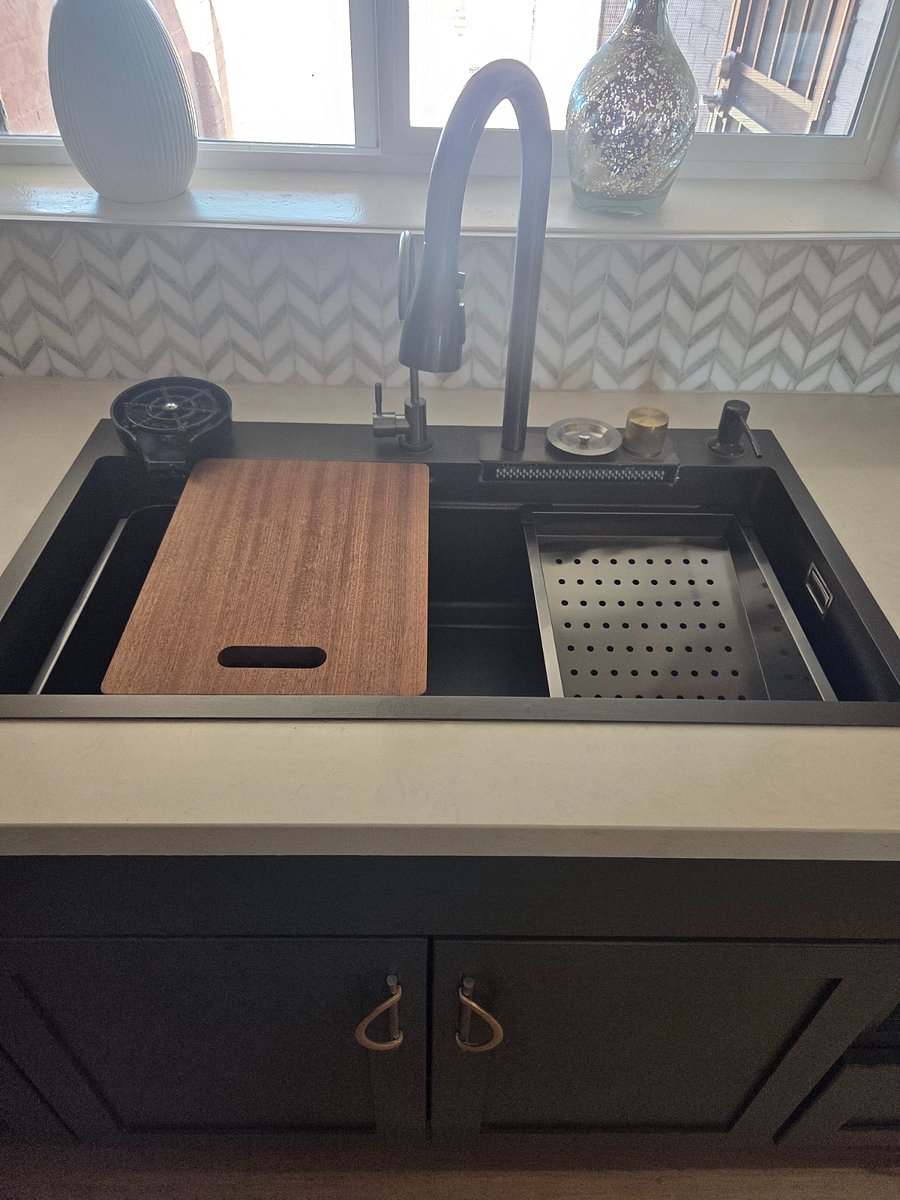 Chef's kitchen sink