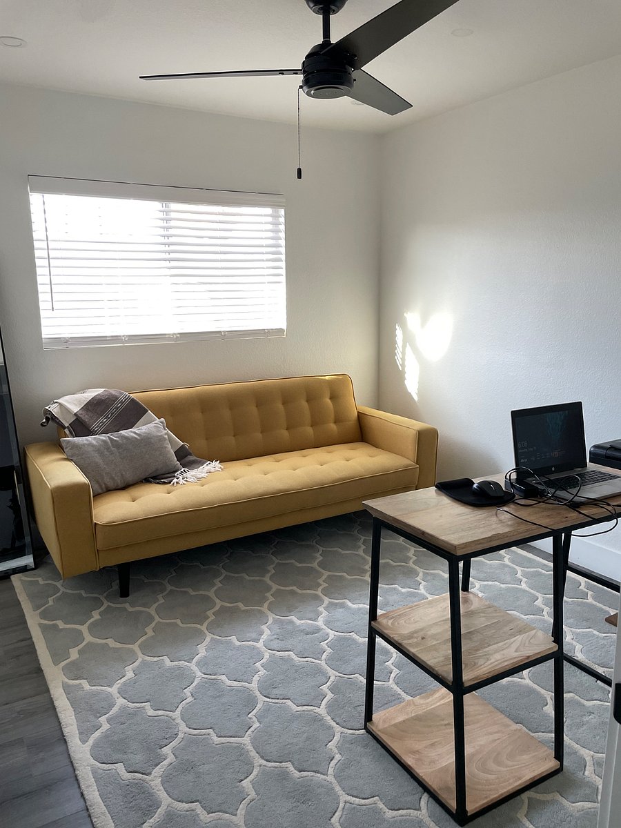 3rd bedroom/day bed/office