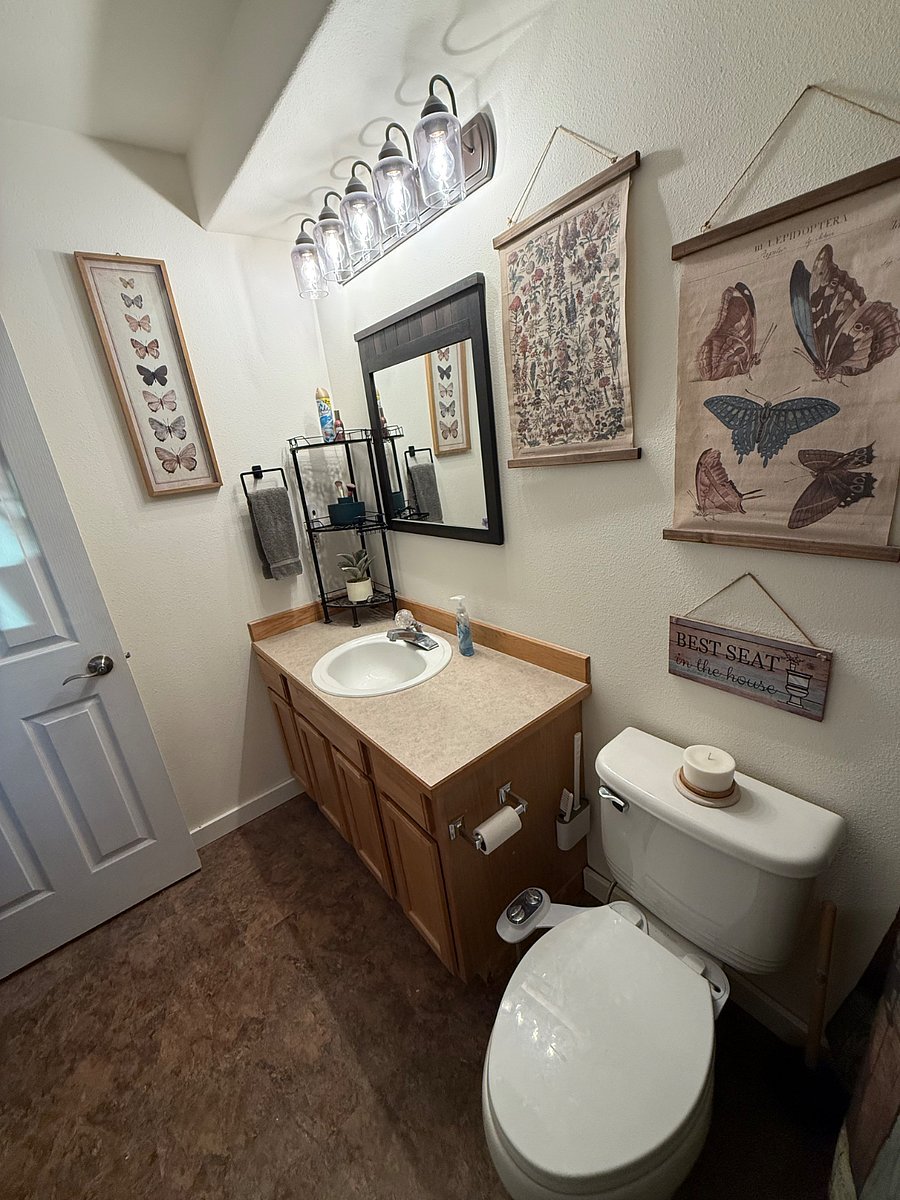 Private full bathroom