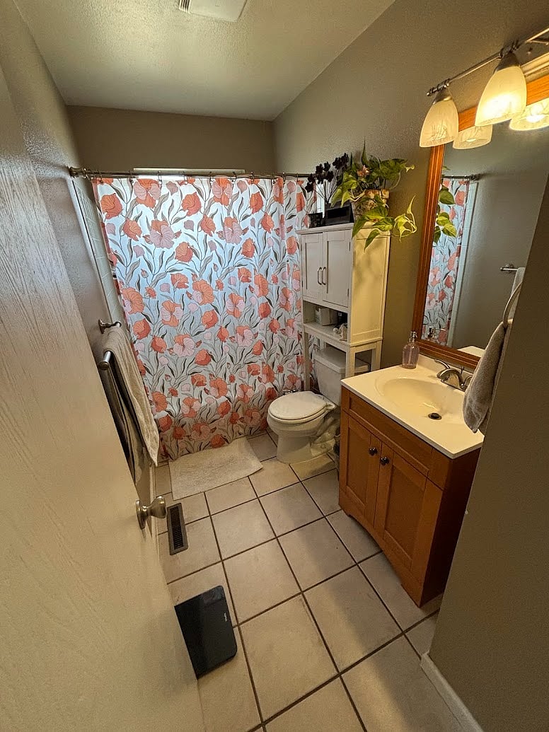 Private Bathroom (Technically communal, but I mostly use the bathroom downstairs)