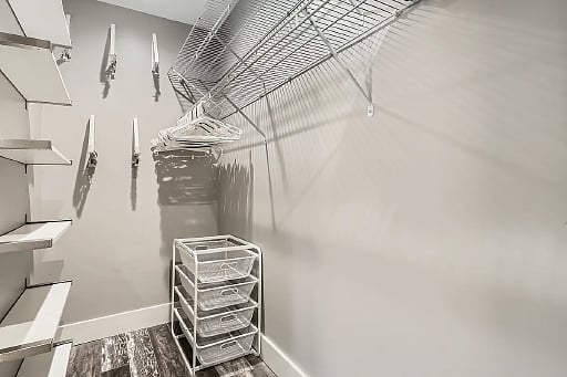 Keeping your clothes organized was never this easy - unpack and relax