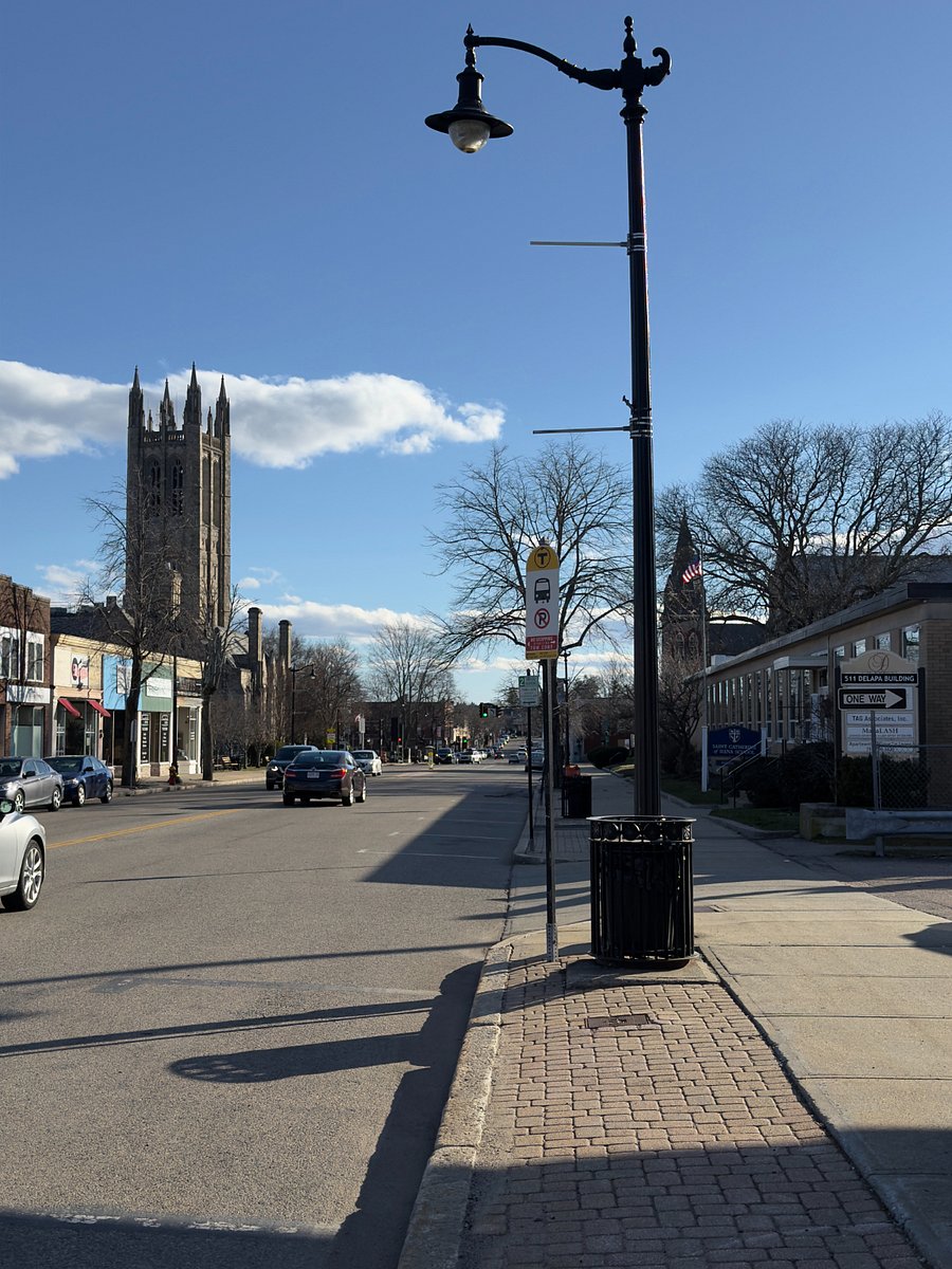 Local bus stop- 2 minute walk