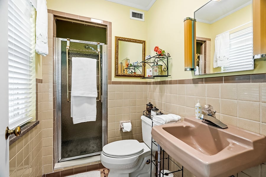 Primary Bedroom on-suite Bathroom (Tile Shower with Glass Door)