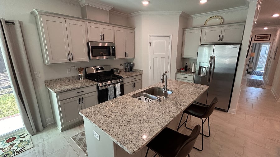 Fully equipped kitchen