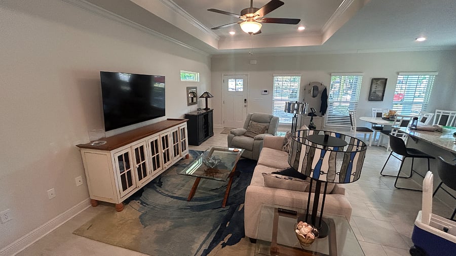 Comfortable living area, tv cabinet with storage space