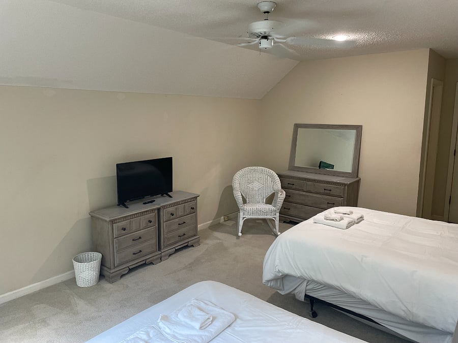 Two Full Beds in 4th Bedroom