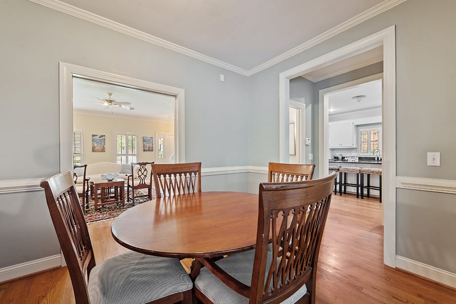 Extra Dining/Work Area