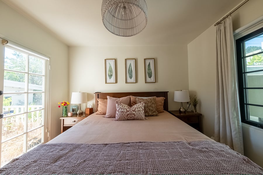 Guest bedroom