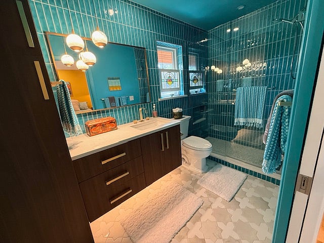 this is your bathroom - plenty of storage