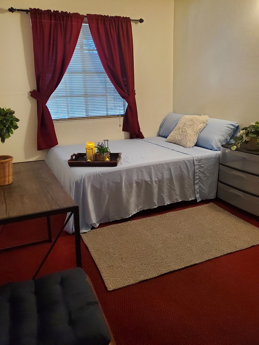 Spacious Room, Bedside Rug