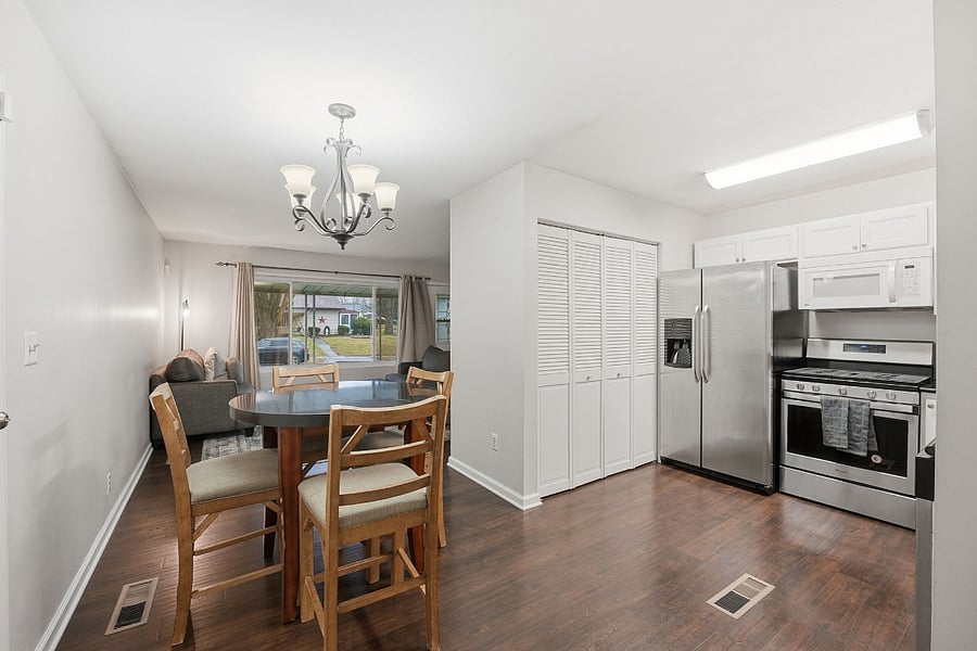 Kitchen & Dining Area
This bright, fully equipped kitchen and dining space is designed for convenience and everyday ease. It features new, modern appliances, including new coffee machine, and excellent lighting, ideal for meal prep at any time of day or night. A large pantry provides generous storage for groceries and supplies, making extended stays comfortable and organized. An in-home washer and dryer add extra convenience, allowing you to manage laundry on your own schedule. The adjacent dining area offers a welcoming spot to enjoy meals or unwind between shifts.