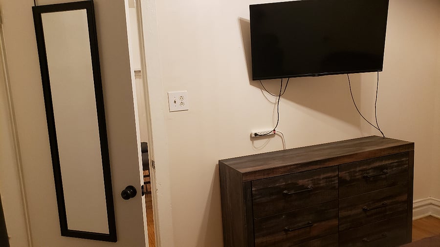 Bedroom 2: Mirror and TV