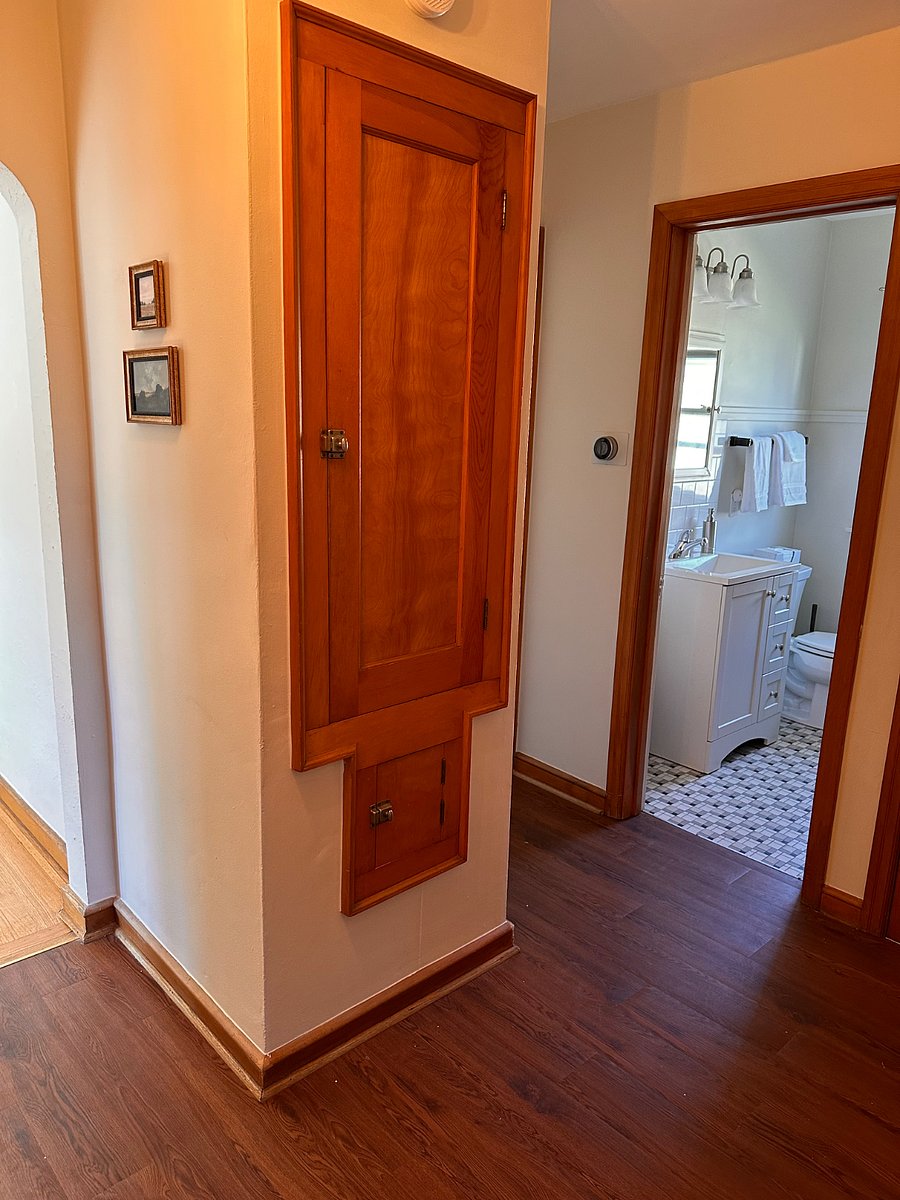 Sensible floor plan with a central full bathroom adjacent to the bedroom
