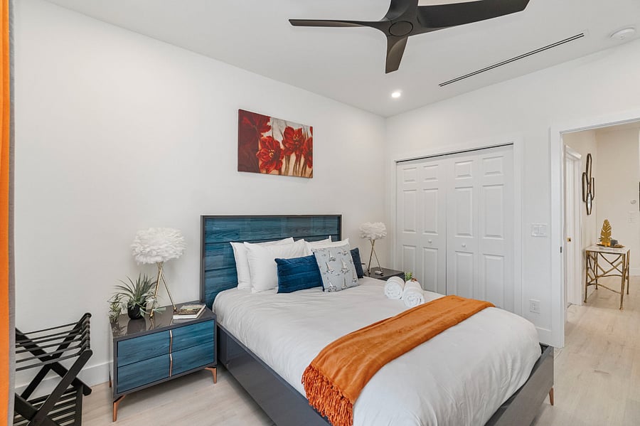 Queen Bedroom 3