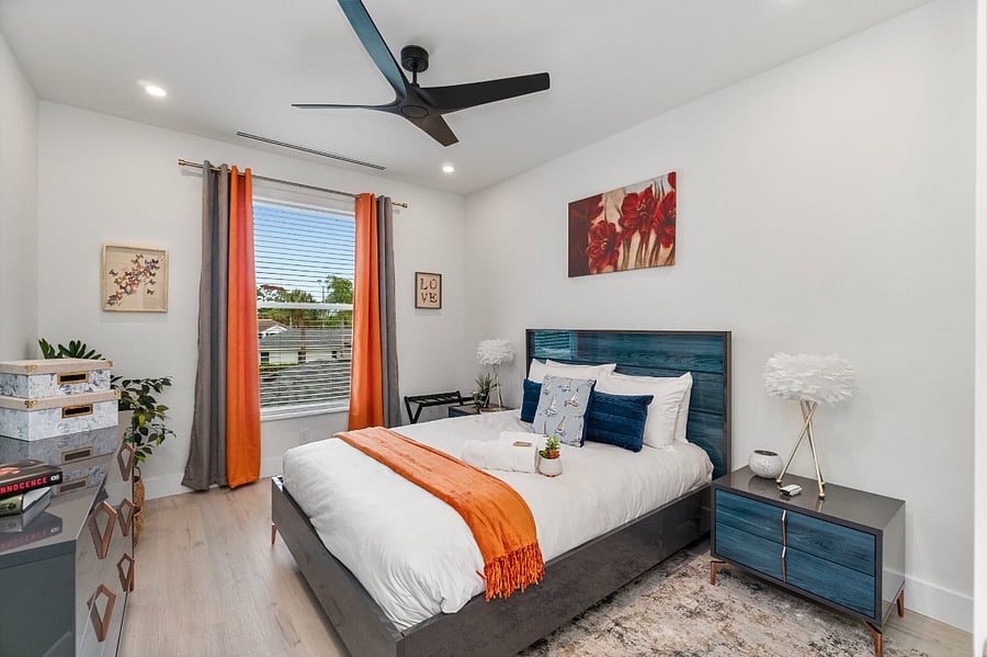 Queen Bedroom 3