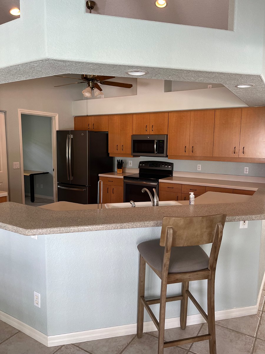 Gourmet kitchen