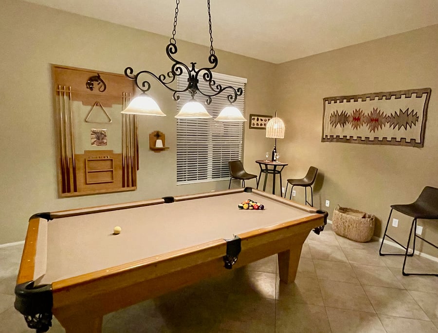 Living room 2 - pool and game area