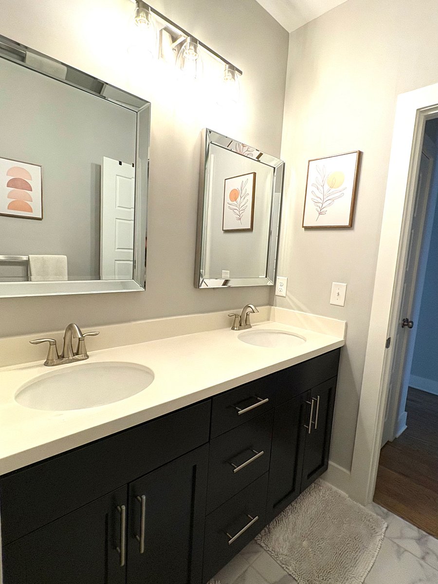 Second guest bathroom.