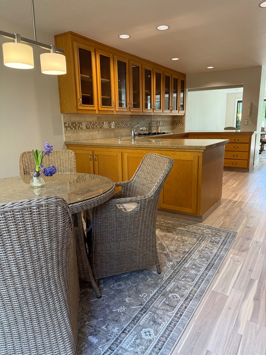 Eat in area of Kitchen
