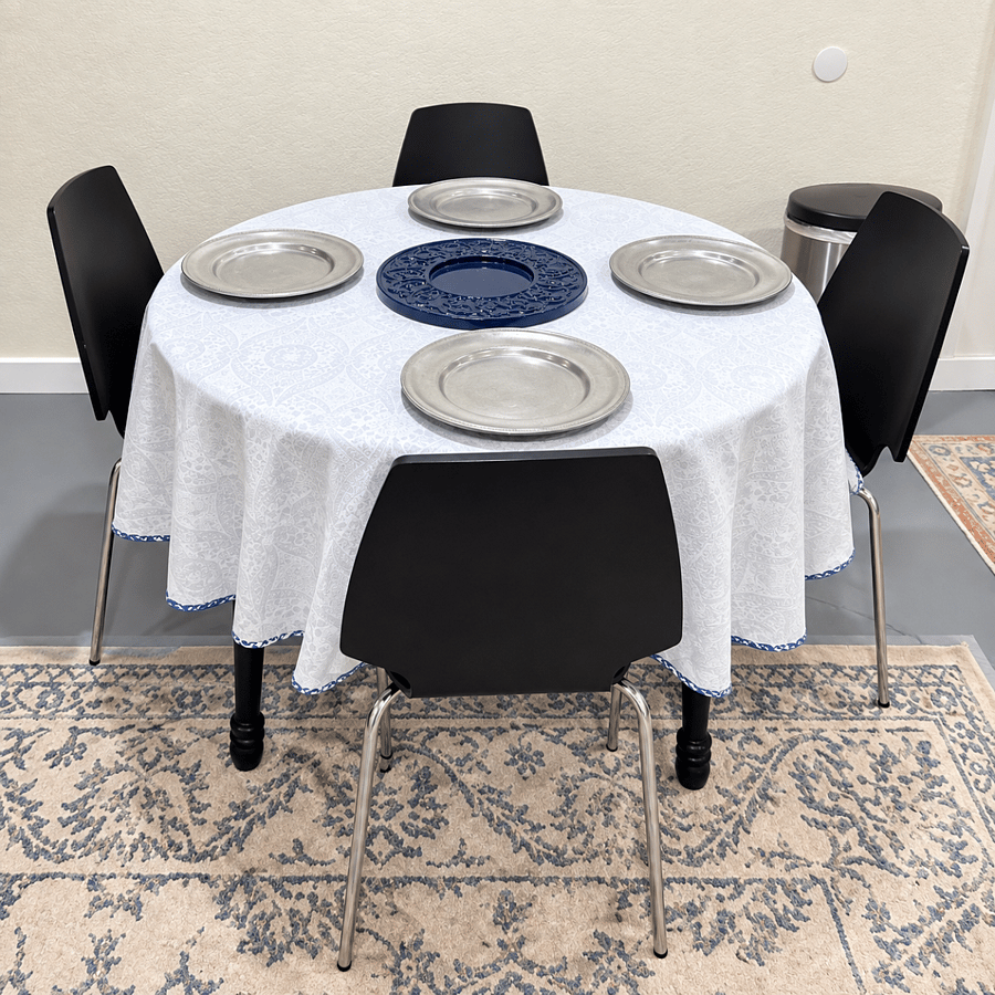 Kitchen table & 4 chairs