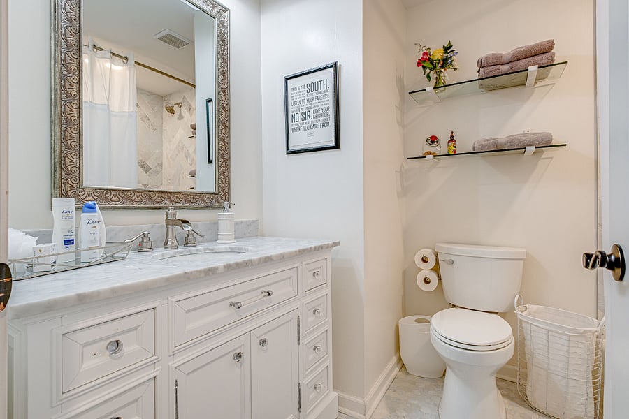 Hall Bath - Upstairs (shared with bedrooms 2 and 3)