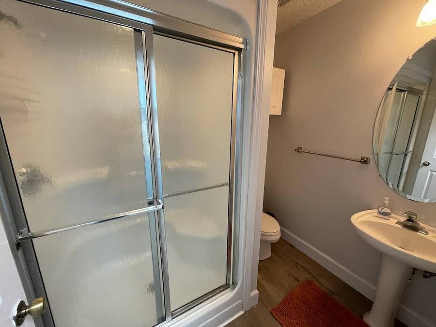 Back Unit Bathroom 1