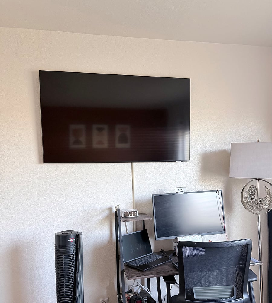 Guest bedroom 55 smart tv
