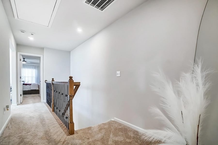 Hall/stairway