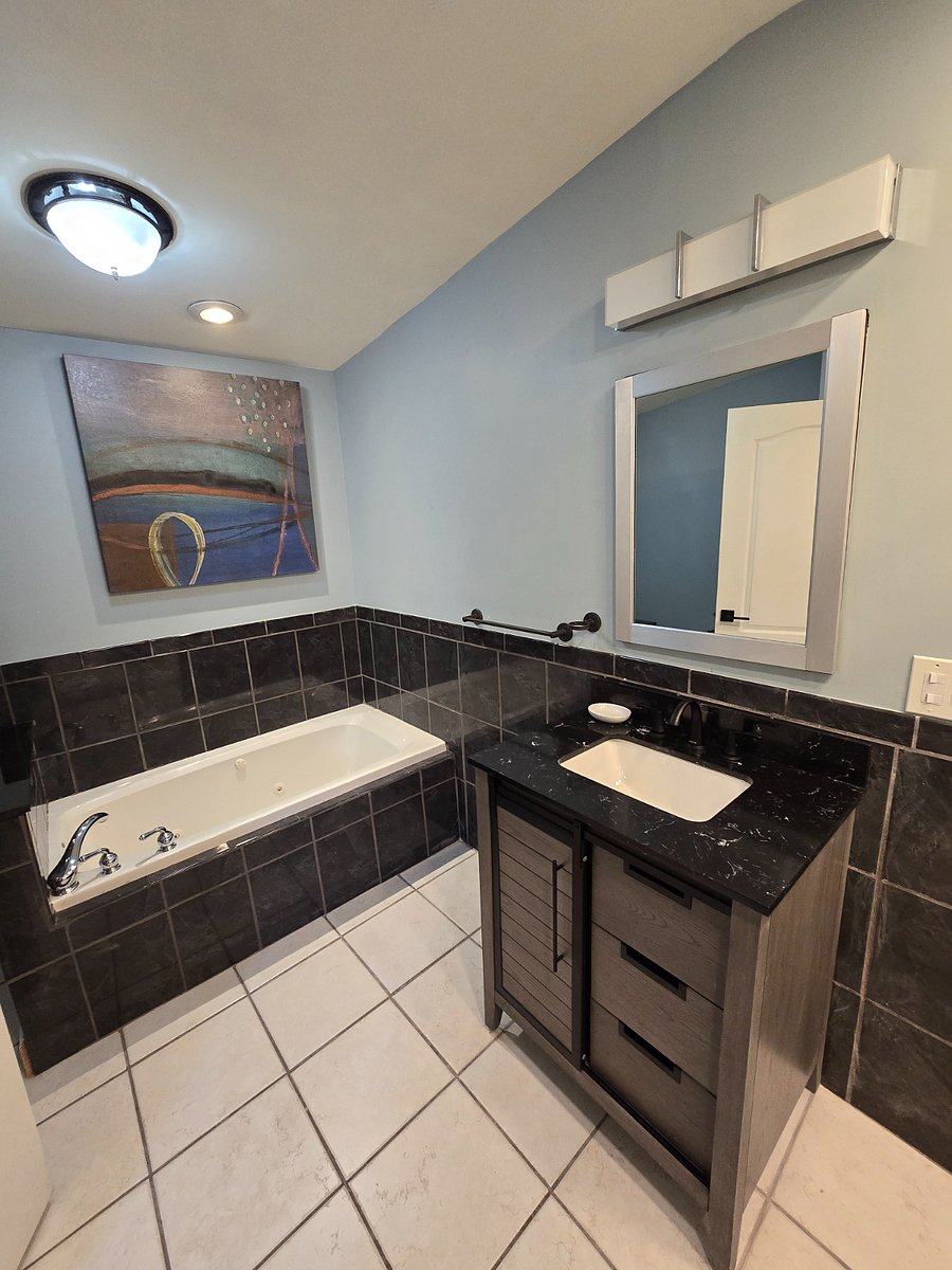 3rd Floor Private Bathroom