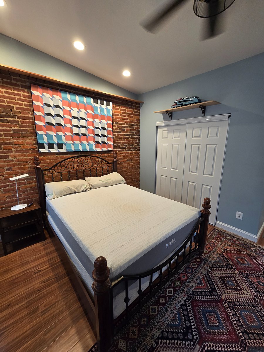3rd Floor Queen Bed