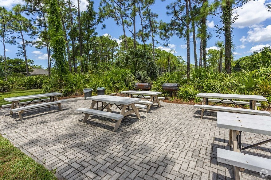 Furnished Finder property 975631_1 photo 20