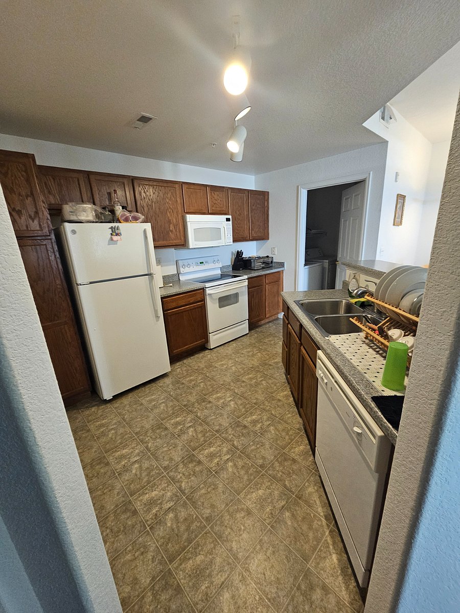 Furnished Finder property 975668_1 photo 3