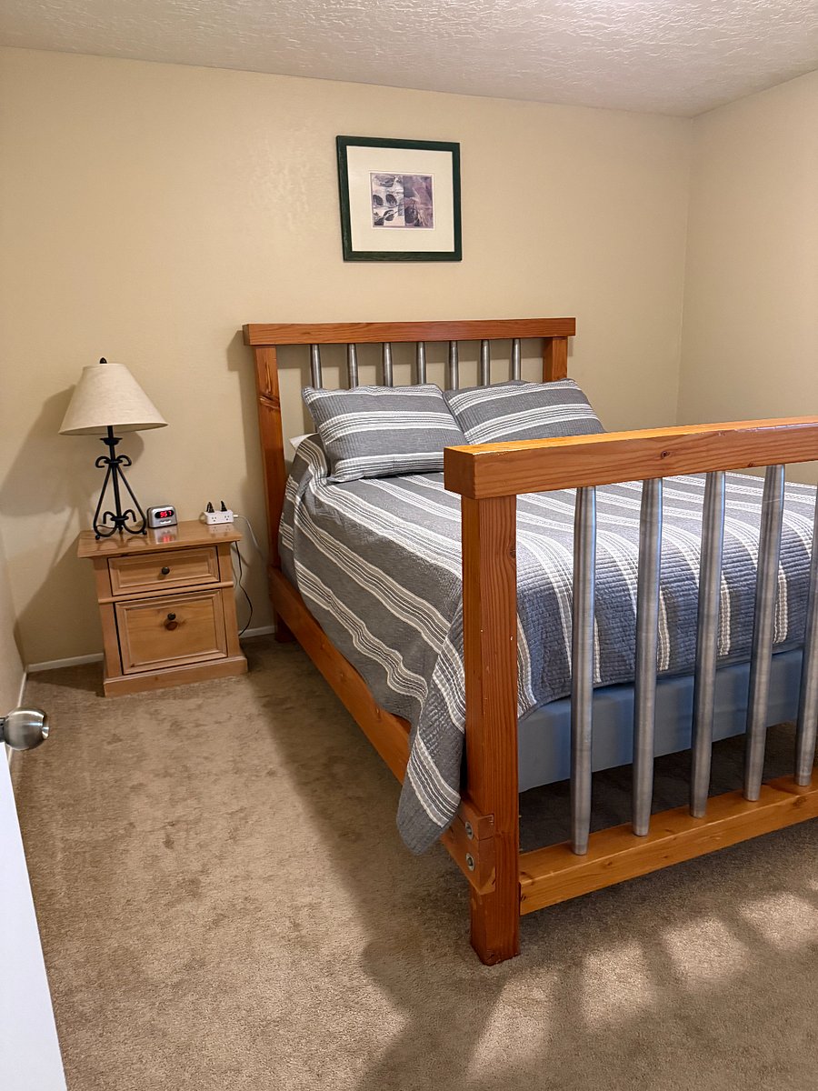 Queen Bedroom