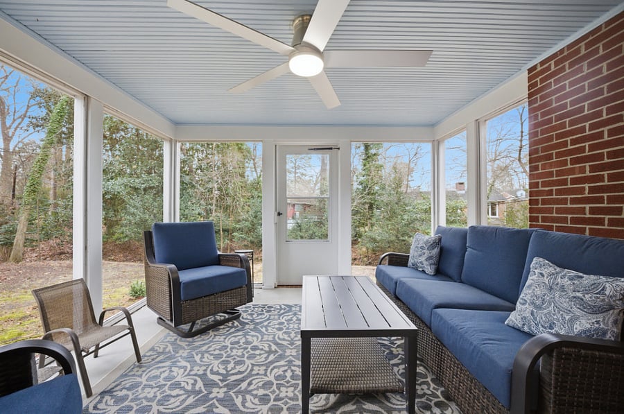 3 season screened porch