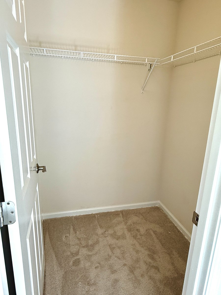 Bedroom 4 closet
