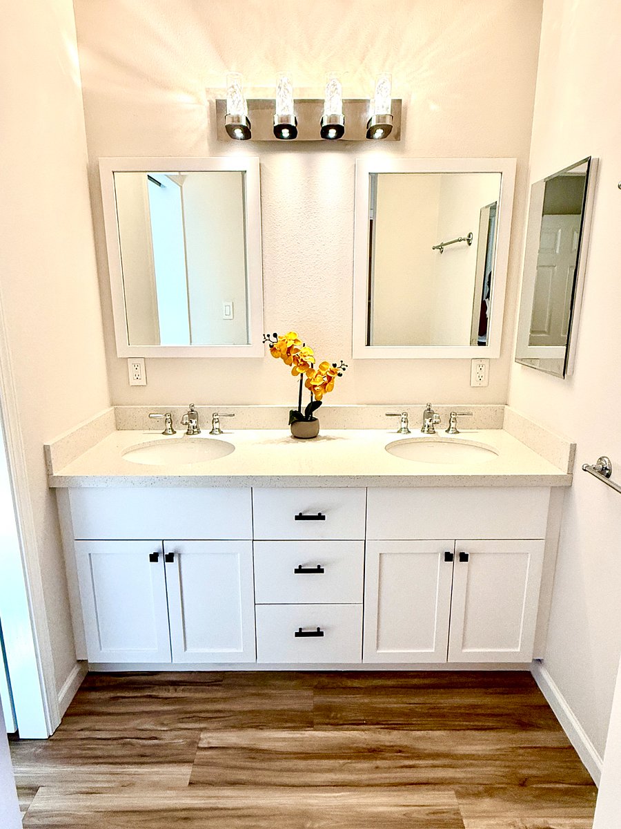 Master bedroom bathroom