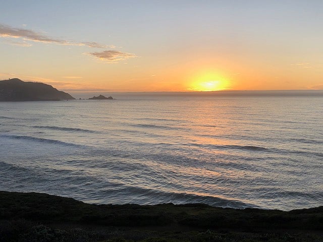 Easy 20 minute walks to beach sunsets