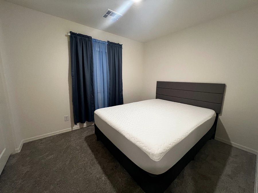 2nd Bedroom with Queen Size Bed.
