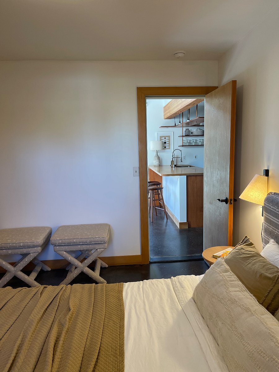 Queen bedroom - fully enclosed with generous closet, directly off of the great room space. 