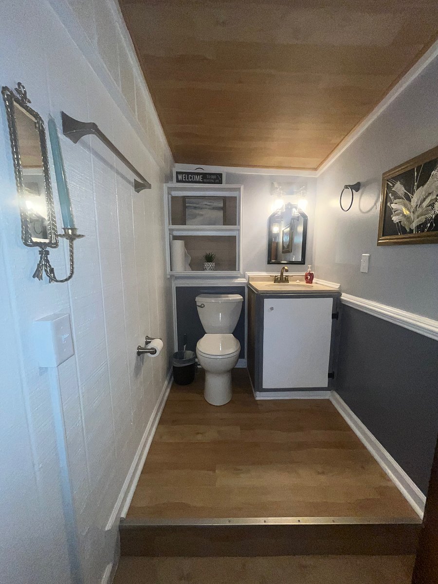 Bedroom 1 half bath
