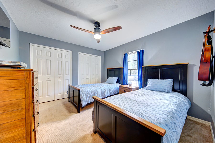 Bedroom 4- 2 twin beds