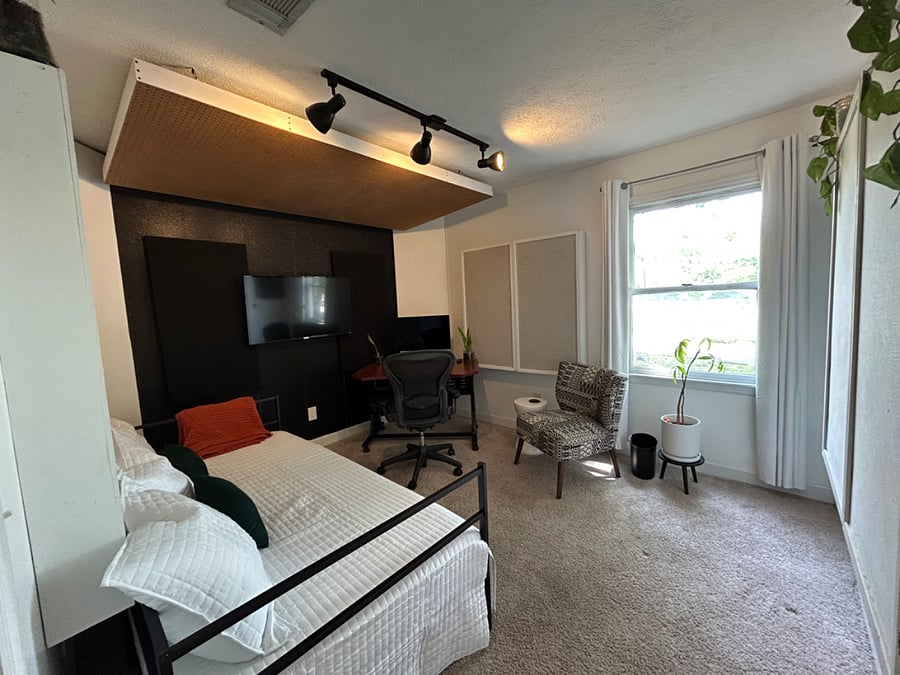 Bedroom #2 - Guestroom/Office Layout Option