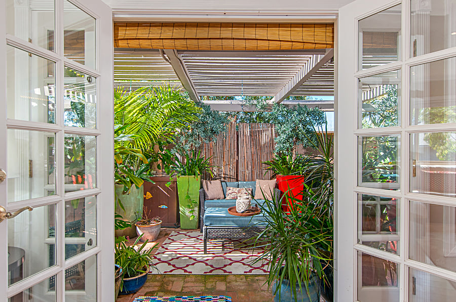 Indoor / Outdoor living