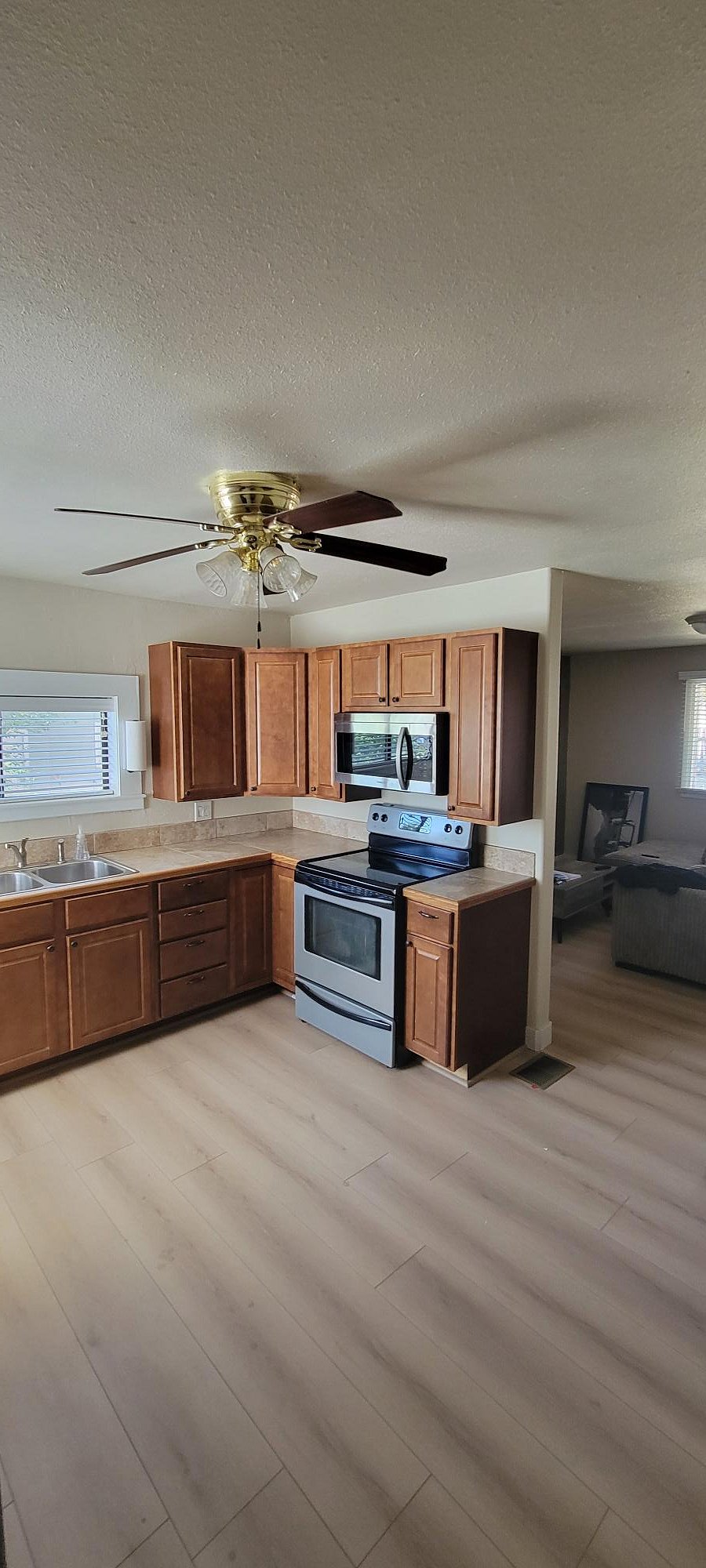 Furnished Finder property 976058_2 photo 9