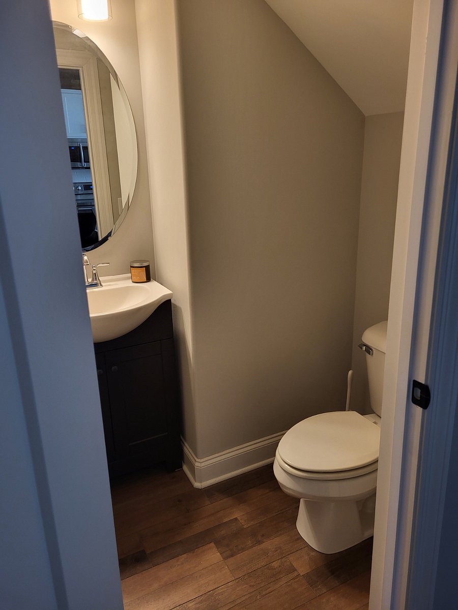 1/2 Bath