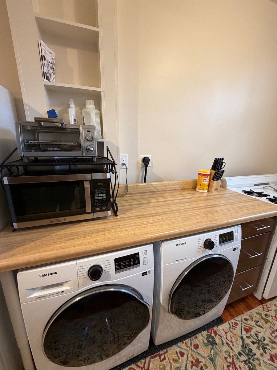 Kitchen - Microwave and toaster oven