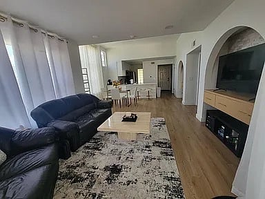 Furnished Finder property 976337_1 photo 5