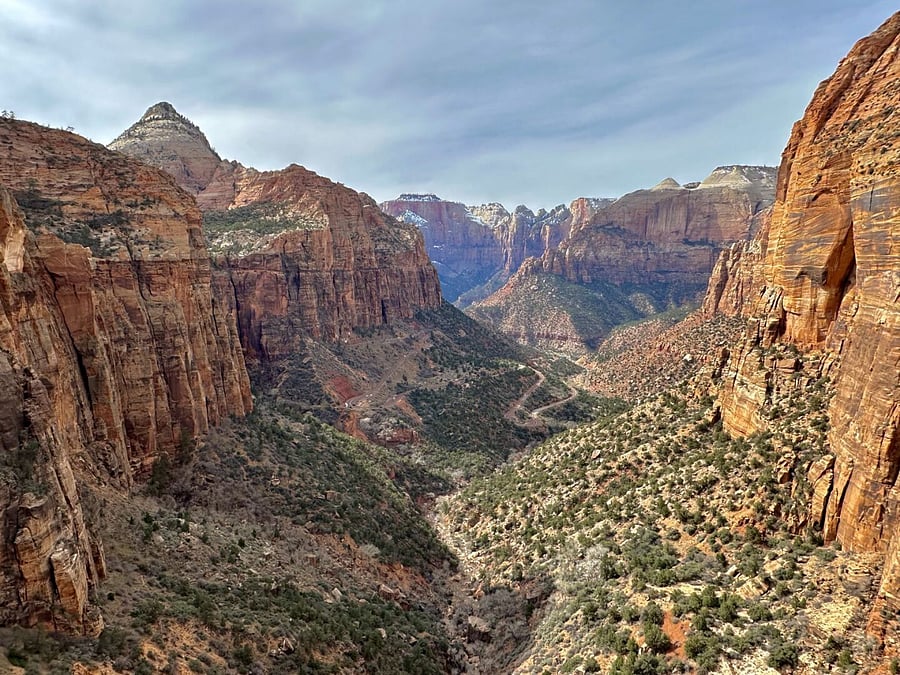 Zion National Park is a 25 minute drive away & offers endless hiking and adventure opportunities. 