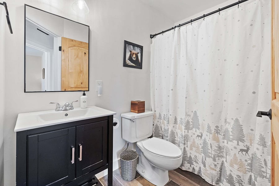2nd Bathroom
