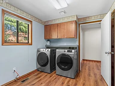 Washer & Dryer included